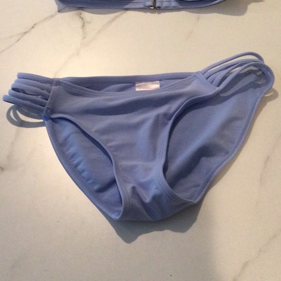 Target Xhilaration blue bikini set, top XS and bottom S. - Picture 3 of 3